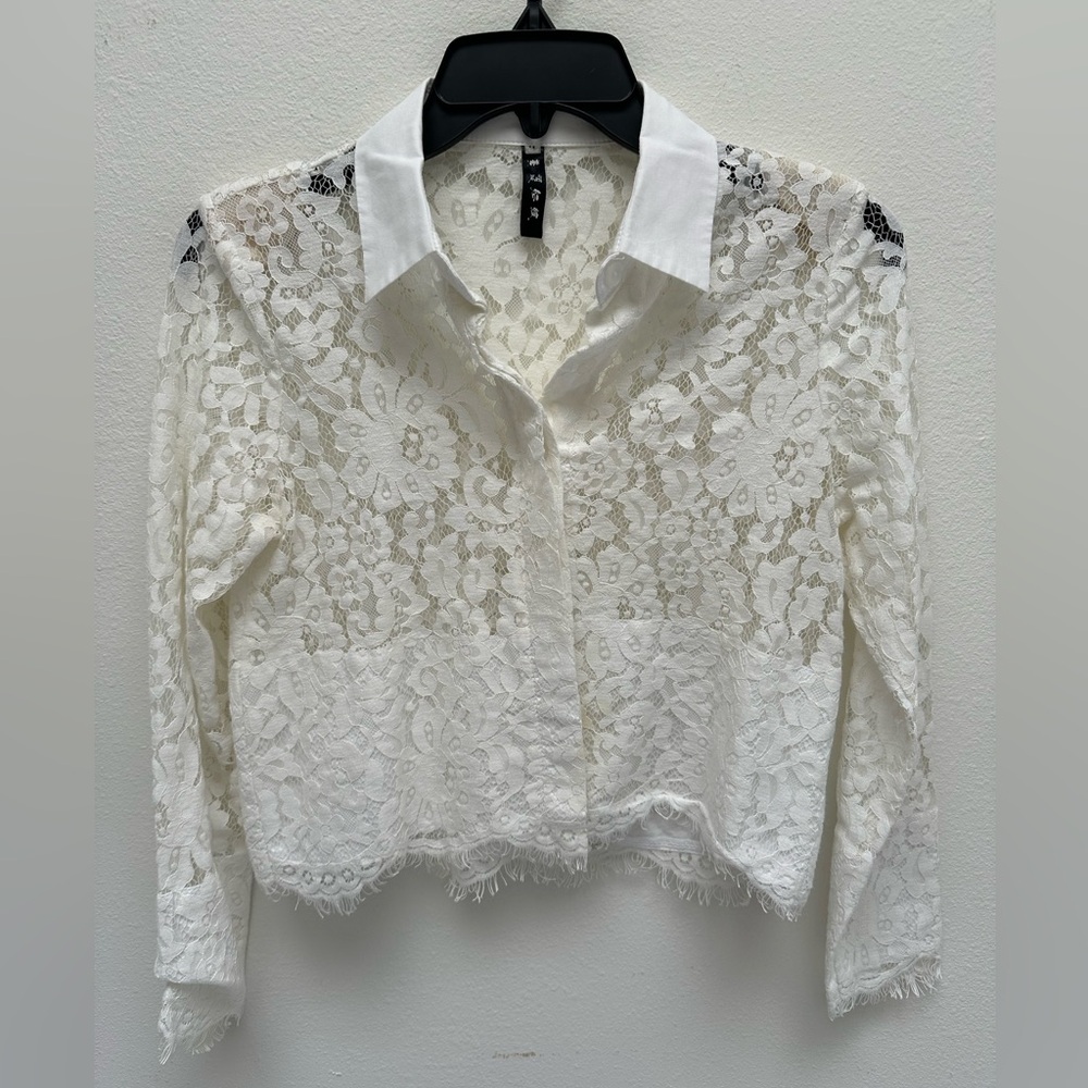 Elegant White Lace Women's crop button down